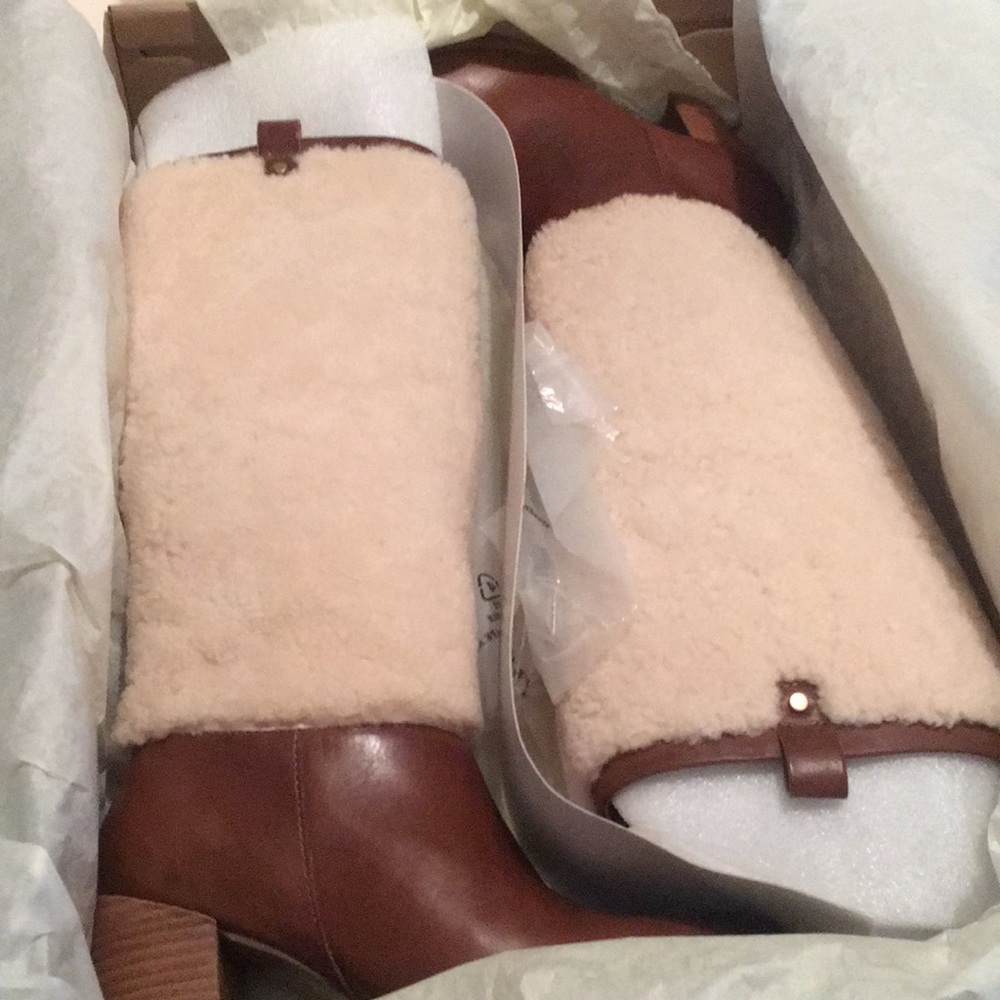 Ugg boots Eva exposed fur